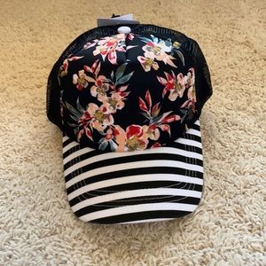 Foxy Trucker/beach hat
